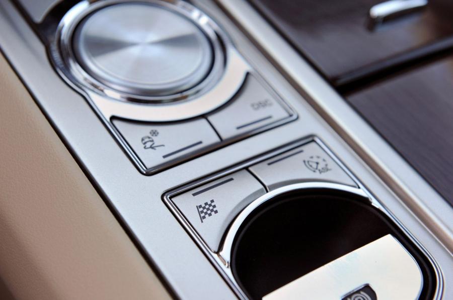  Jaguar XF Supercharged 2010 года  (фото 9 из 56)